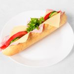 Ost og skinke-baguette